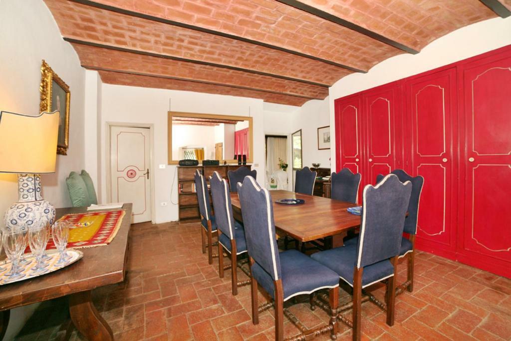 In Private Estate,shared Pool,parking,3km To Ponte Vecchio Villa *