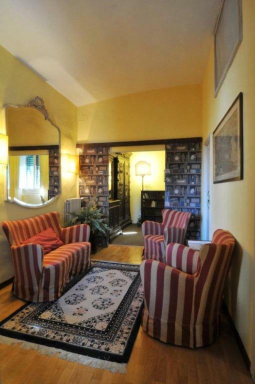 In Private Estate,shared Pool,parking,3km To Ponte Vecchio Villa Florencia