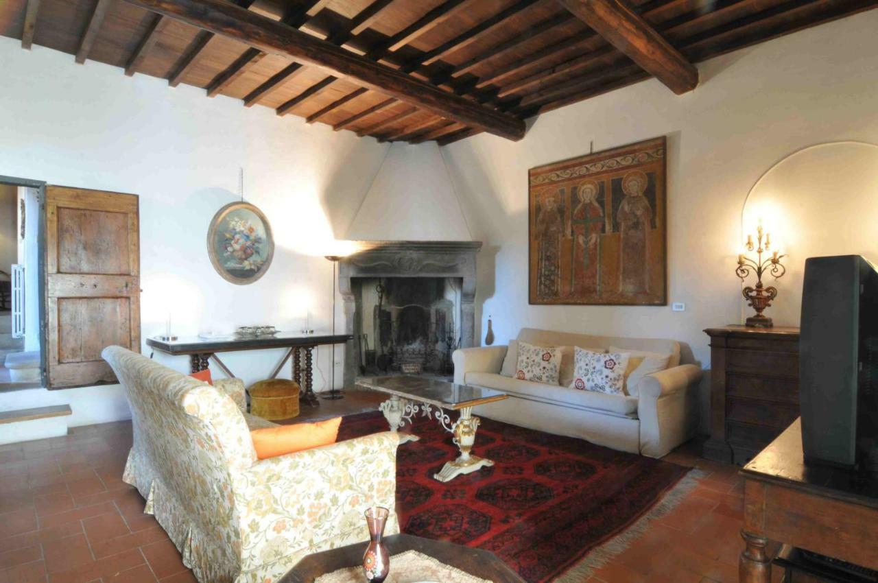 Villa In Private Estate,shared Pool,parking,3km To Ponte Vecchio