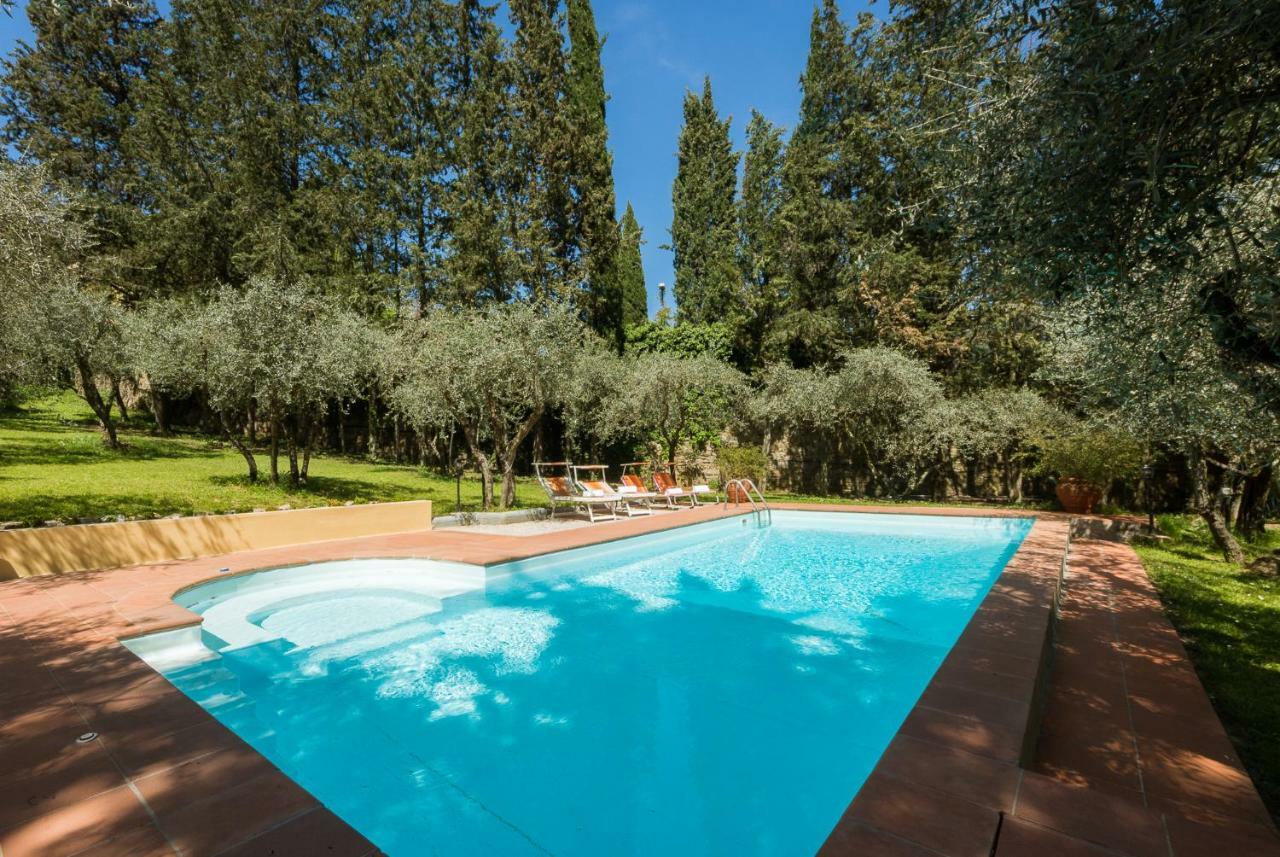 In Private Estate,shared Pool,parking,3km To Ponte Vecchio Florencia